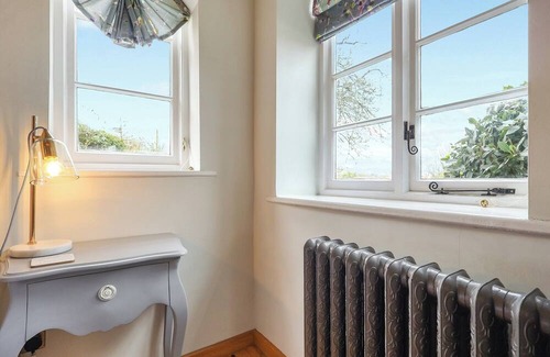 Berkeley Cottage | 1 bedroom accommodation in Ham, near Berkeley