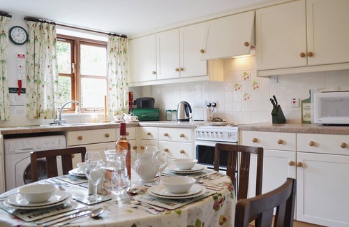 Clows Top Cottage | 1 bedroom accommodation in Wyre Forest, near Bewdley