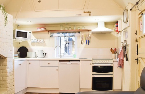 Harleston Cottage | 1 bedroom accommodation in Denton, near Bungay
