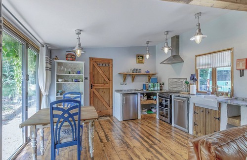 Ashford Cottage | 1 bedroom accommodation in Pluckley, near Ashford