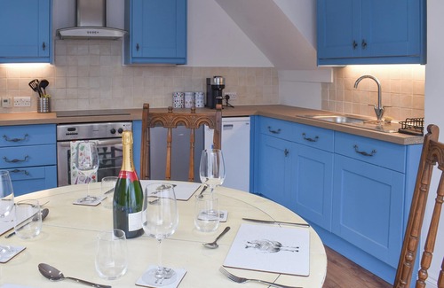 Liphook Cottage | 1 bedroom accommodation in Liphook, near Bramshott