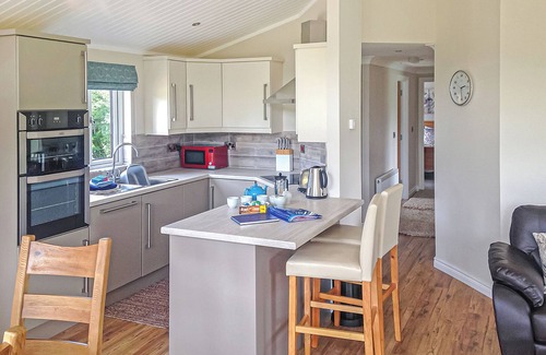 Norwich Ski Chalet | 1 bedroom accommodation in Frettenham, Norwich