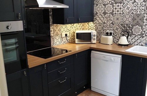 Fitling Cottage | 1 bedroom accommodation in Fitling, near Hull
