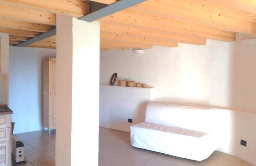 Neirone House | 1 bedroom accommodation in Neirone