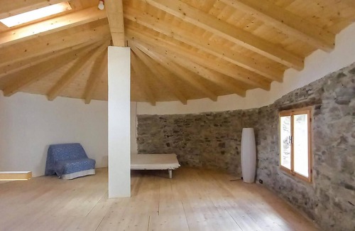 Neirone House | 1 bedroom accommodation in Neirone