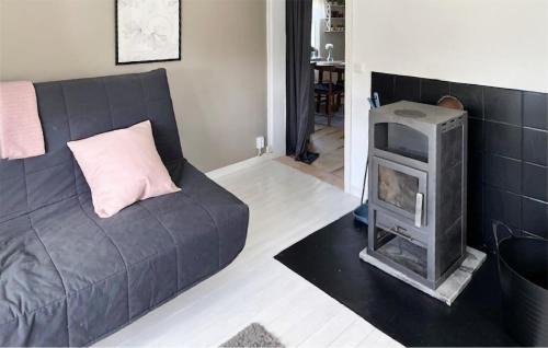 Blomstermala House | 1 Bedroom Amazing Home In Tålebo