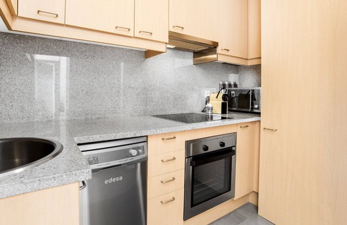El Tarter Apartment | 1 Bedroom Apar. views. next to ski slopes. El Tarter.FLOC 43