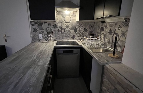 Lesparre-Medoc Apartment | 1 bedroom apartment in lesparre-mã©doc