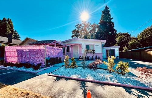 Rainier Valley Apartment | 1 Bedroom Apartment 10 Minutes to SeaTac Airport