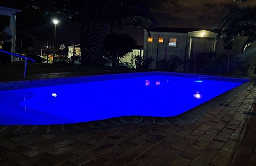 Mountainside Apartment | 1-bedroom apartment in picturesque Gordon's bay - Cape town with ocean view