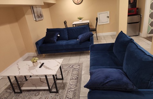 Weequahic Apartment | 1-bedroom Apt in the heart of Newark,just minutes from NYC&Newark Airport
