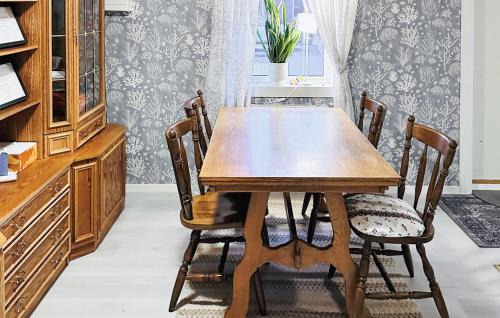 Vastra Gislaved House | 1 Bedroom Awesome Home In Gislaved