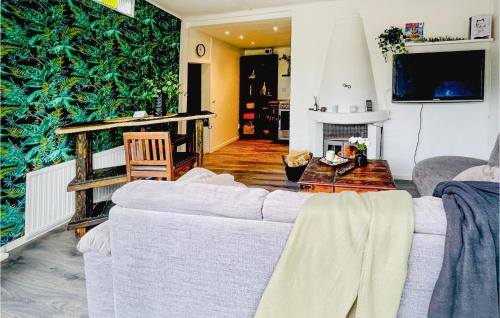 Ronneby House | 1 Bedroom Awesome Home In Ronneby
