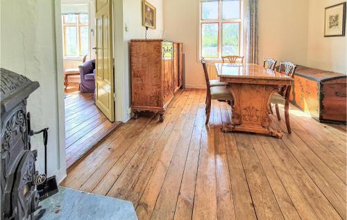 Hassleholm House | 1 Bedroom Awesome Home In Vinslöv