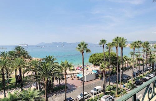 Pointe Croisette Apartment | 1-bedroom beachfront apartment with sea view