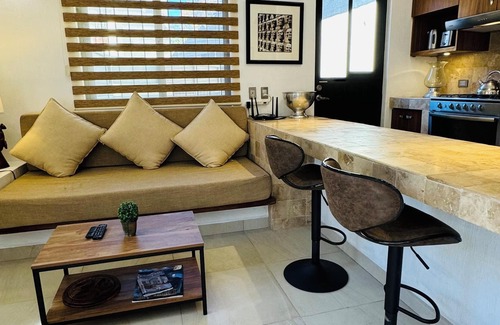 San Antonio Tlayacapan House | 1 Bedroom Beautifully Renovated Guest House in Ajijic - Walk to Everything