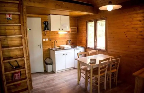 Cublize Cabin | 1 bedroom chalet and Mezzanine