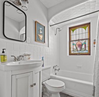 The Southampton Apartment | 1 bedroom-City Livin
