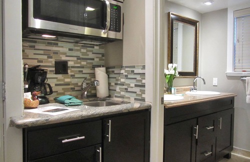 Lakeside Park House | 1 Bedroom Condo Style 2nt min by Heavenly Village & Gondola. Also have 1nt rates