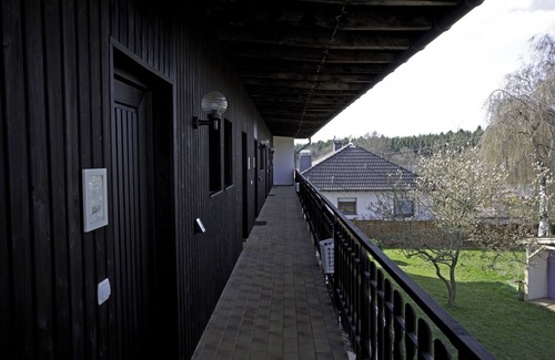 Rederscheid Condo | 1-bedroom condo in Windhagen with WiFi, near Cologne, Dusseldorf & Bonn