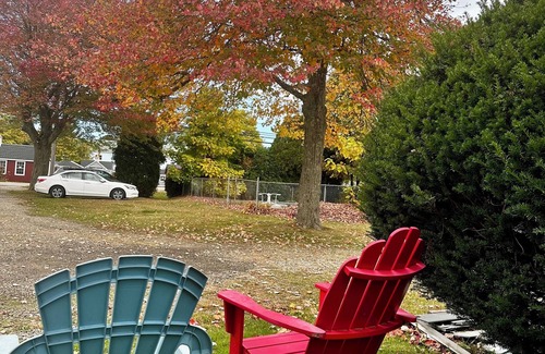 Clinton Cottage | 1-bedroom cottage with Grove Beach 🏖️ access.