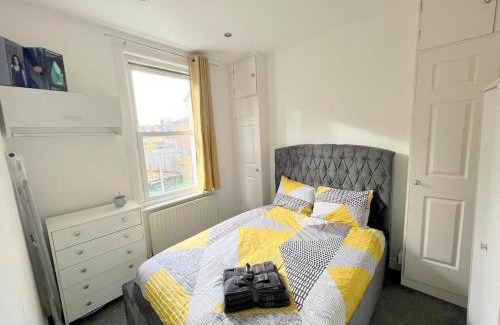 Sutton Central Apartment | 1-bedroom Flat in Sutton