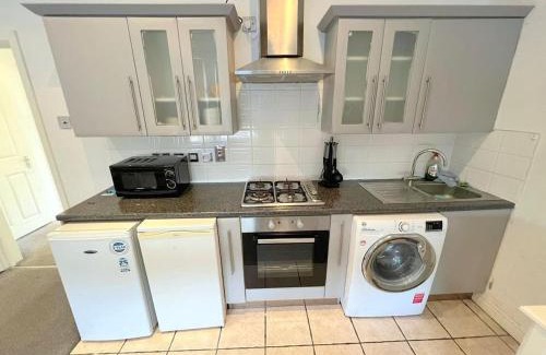 Sutton Central Apartment | 1-bedroom Flat in Sutton