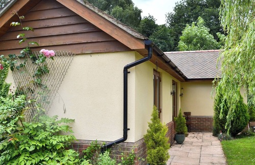 Wimborne Saint Giles Cottage | 1 bedroom accommodation in Holt Wood, near Wimborne