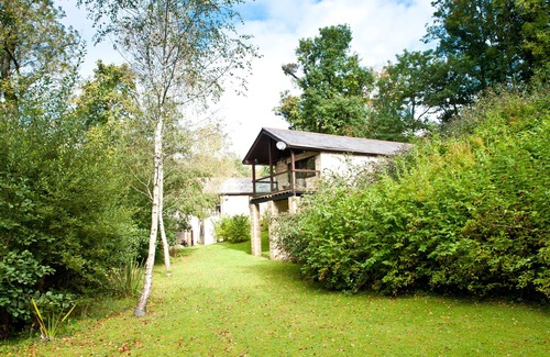 Miskin Cabin | 1 Bedroom Lodge in Grounds of Miskin Manor