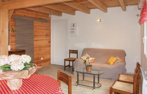 Espenel House | 1 Bedroom Lovely Home In Espenel