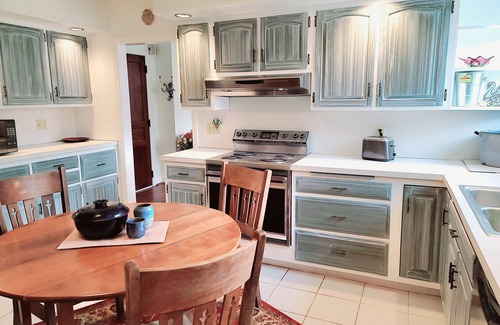 Limekiln Apartment | 1-bedroom Luxury apartment just 10 minutes drive to Santander Arena