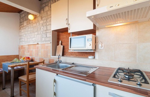 Splitska Apartment | 1 bedroom nice apartment in Splitska