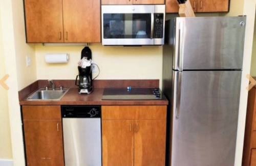 Virginia Beach Resort | 1 Bedroom Studio on the Virginia Beach waterfront
