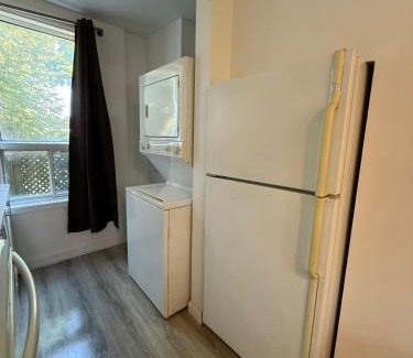 Montreal Apartment | 1 bedroom with 2 beds near Verdun area 011