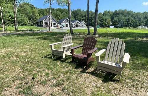 Appleton Cottage | 1-bedroom with loft cottage on beautiful Sennebec Pond with WiFi and heat pump.