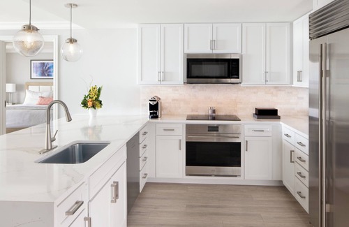 Charlotte Harbor Hotel | 1 Bedroom with Water view – Great Location for Walks, Dining, and Sunsets