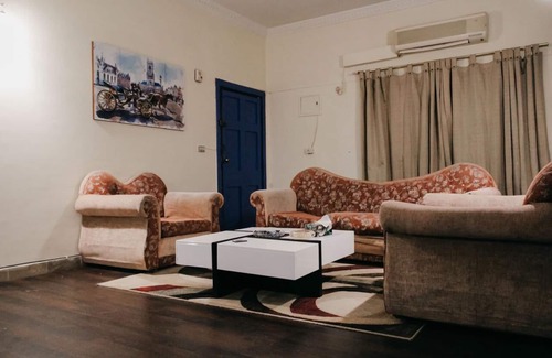 Islamabad Apartment | 1 BHK F10 Markaz Netflix wifi comfortable living