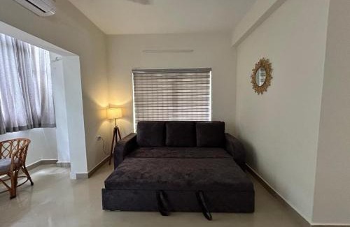 North Nada Apartment | 1 BHK Fully Furnished - Soorya Madhavam Apartments - Flat No - C2 - Guruvayur, - 150m to North Nada - Family only