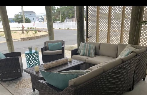 Ocean Beach I House | 1 block from beach amazing rooftop views