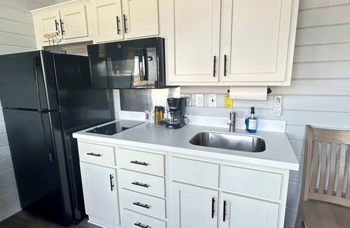 Crystal Beach House | 1 Block to Beach*Brand New*Off Peak Special!