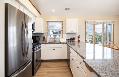 Ship Bottom House | 1 block to beach - Great for large/multiple families