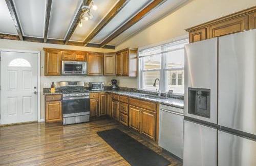 Sea Isle City Apartment | 1 Block to Beach Sea Isle City Retreat with Patio!