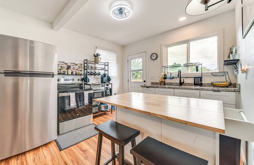 Hilo House | 1 Block to Heart of Hilo: Fully Renovated Home