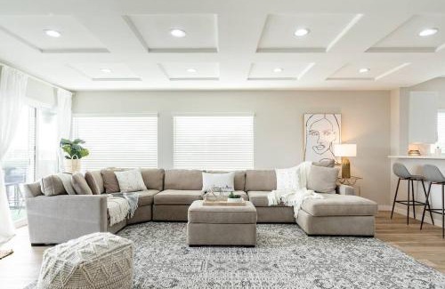 Ocean Beach Apartment | 1 Block to Sand Stylish 3BR Contemporary Home