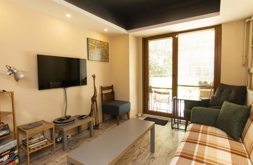 Harbiye Apartment | 1 BR Designed House with Garden near Ramada Osmanbey Metro