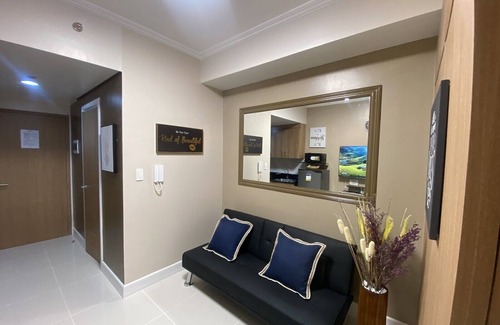 Pio del Pilar Condo | 1 BR Fully Furnished Condo in Makati with Pool and Parking - Red Residences 1131