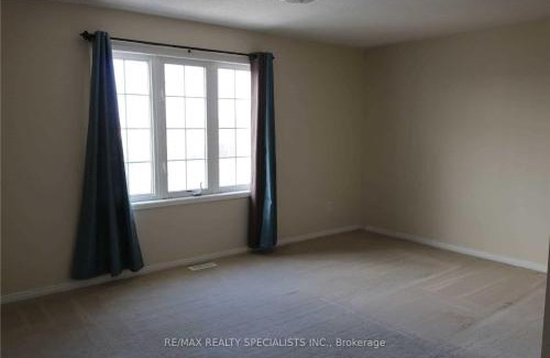 Brampton House | 1 Brampton Executive Suite- Great Location- Opp Plaza, Restaurants, Gym, Shopping