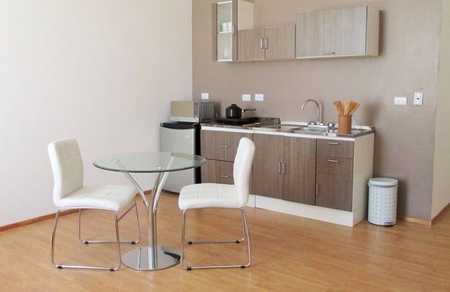 San Pedro Apartment | 1 CedarCats Short Stay Apartments