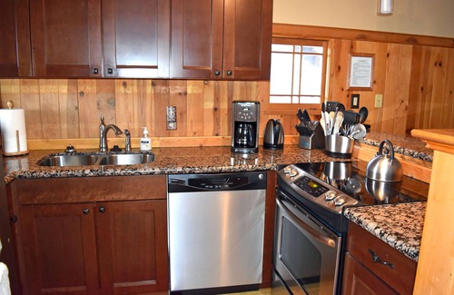 Tahoe Village Condo | #1 CHOICE: Tahoe Alpine Cabin, Heavenly Ski Lifts, Fireplace, shared Hot Tub