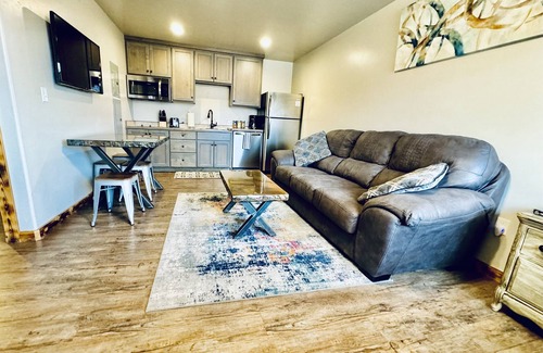 Moab South Valley House | #1 Dog Friendly, Walking distance to Hiking Trails